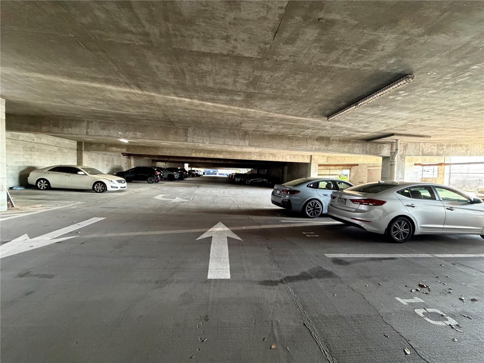 Image 34 of 37 For 860 Orange Avenue 301