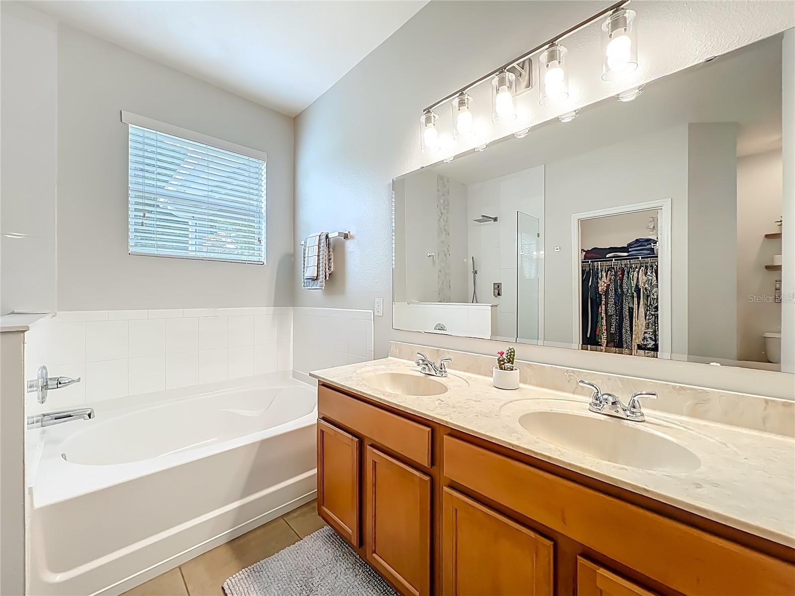 Image 28 of 44 For 1118 Trolling Drive