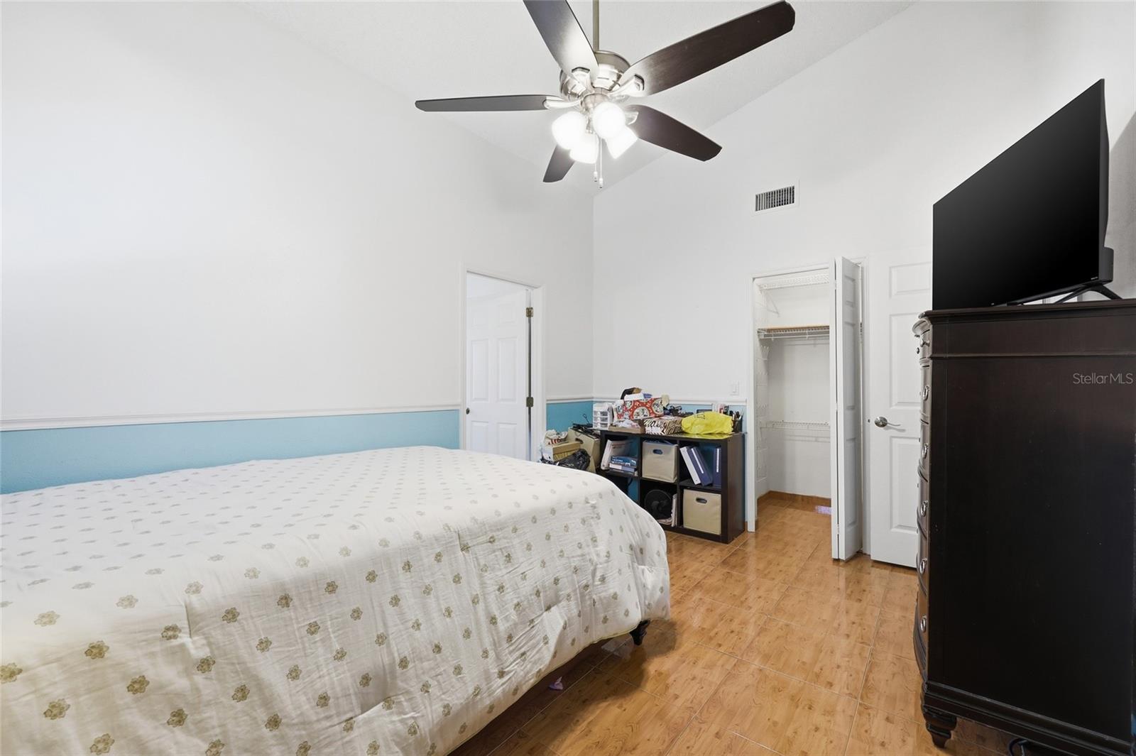 Image 16 of 51 For 12315 Kenton Court