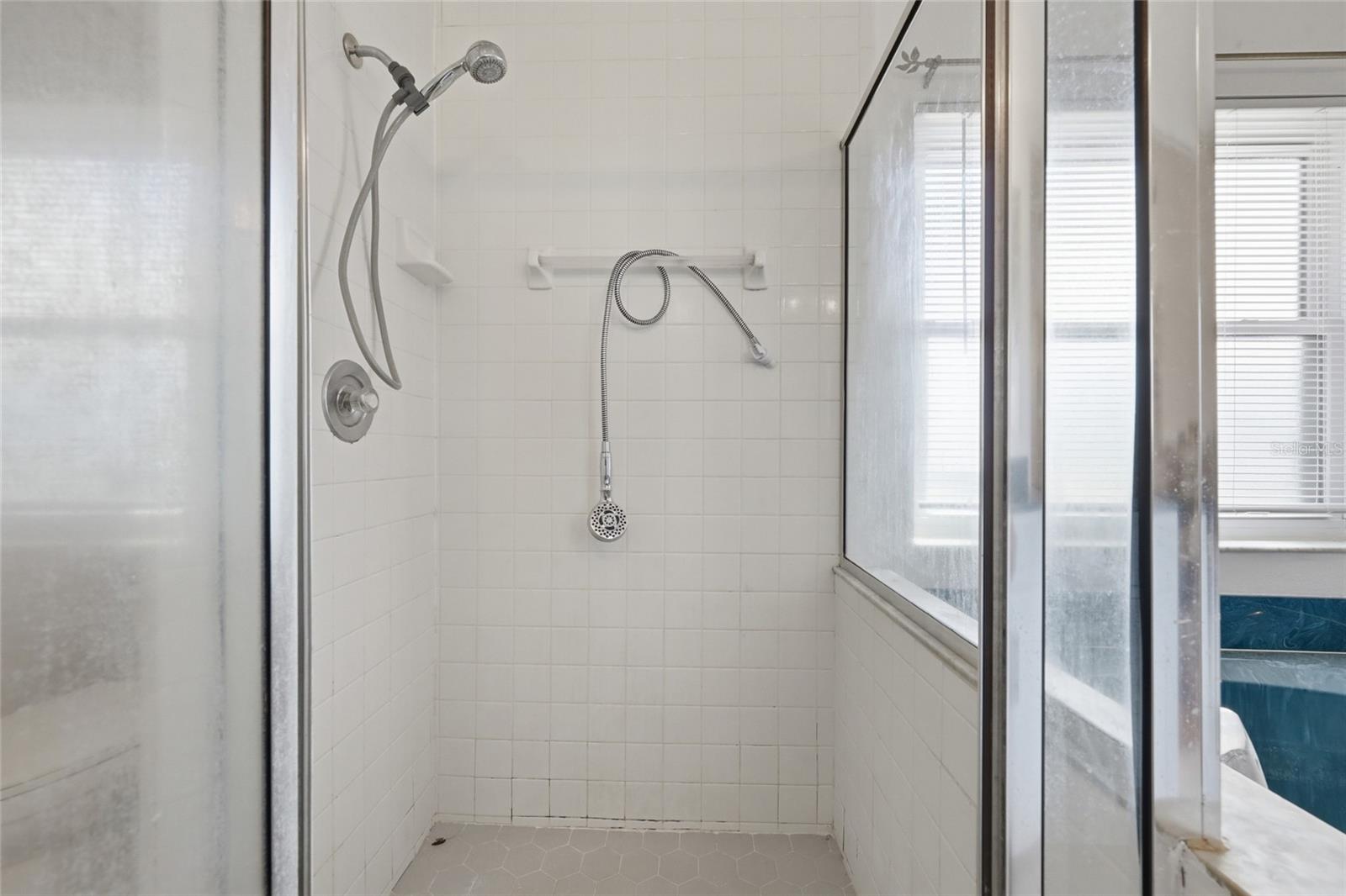 Image 19 of 51 For 12315 Kenton Court