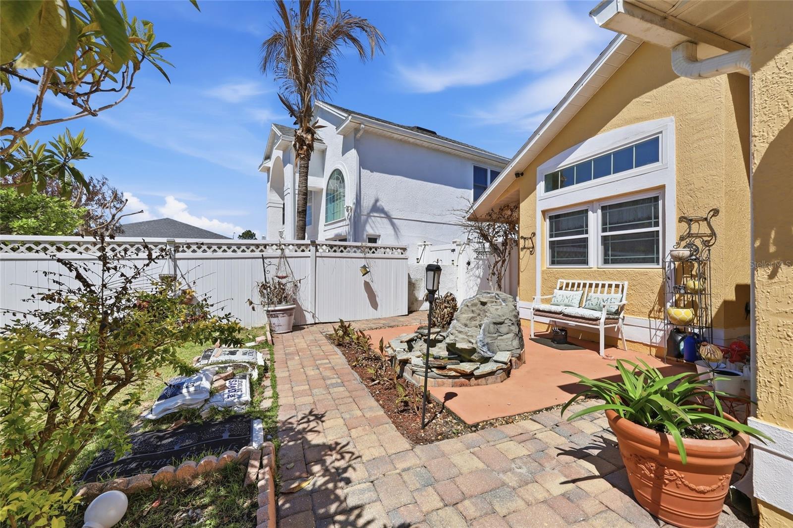 Image 3 of 51 For 12315 Kenton Court