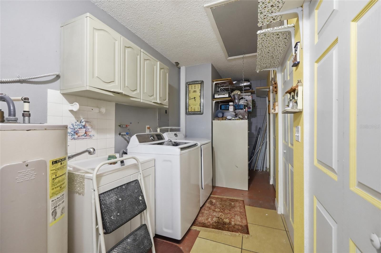 Image 37 of 51 For 12315 Kenton Court