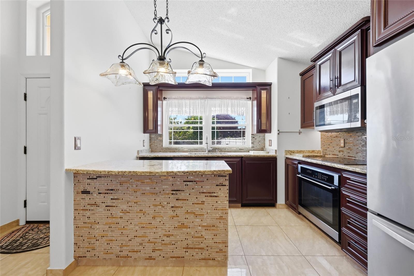 Image 38 of 51 For 12315 Kenton Court