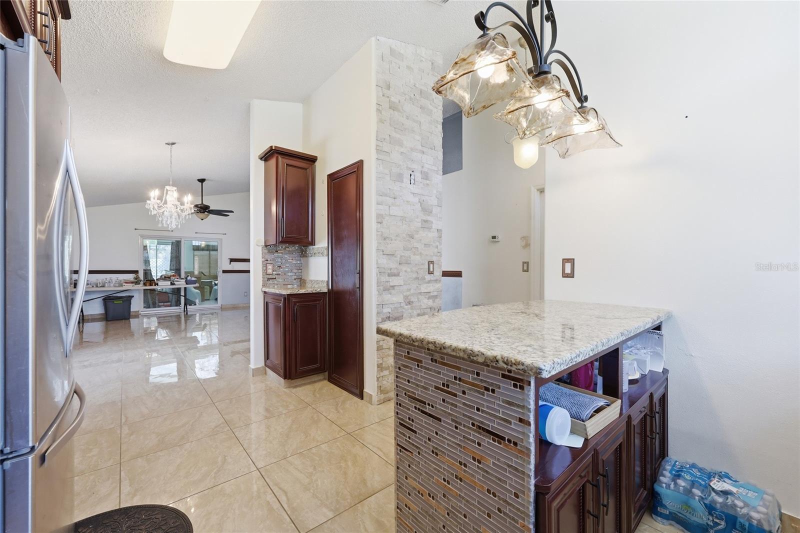 Image 7 of 51 For 12315 Kenton Court