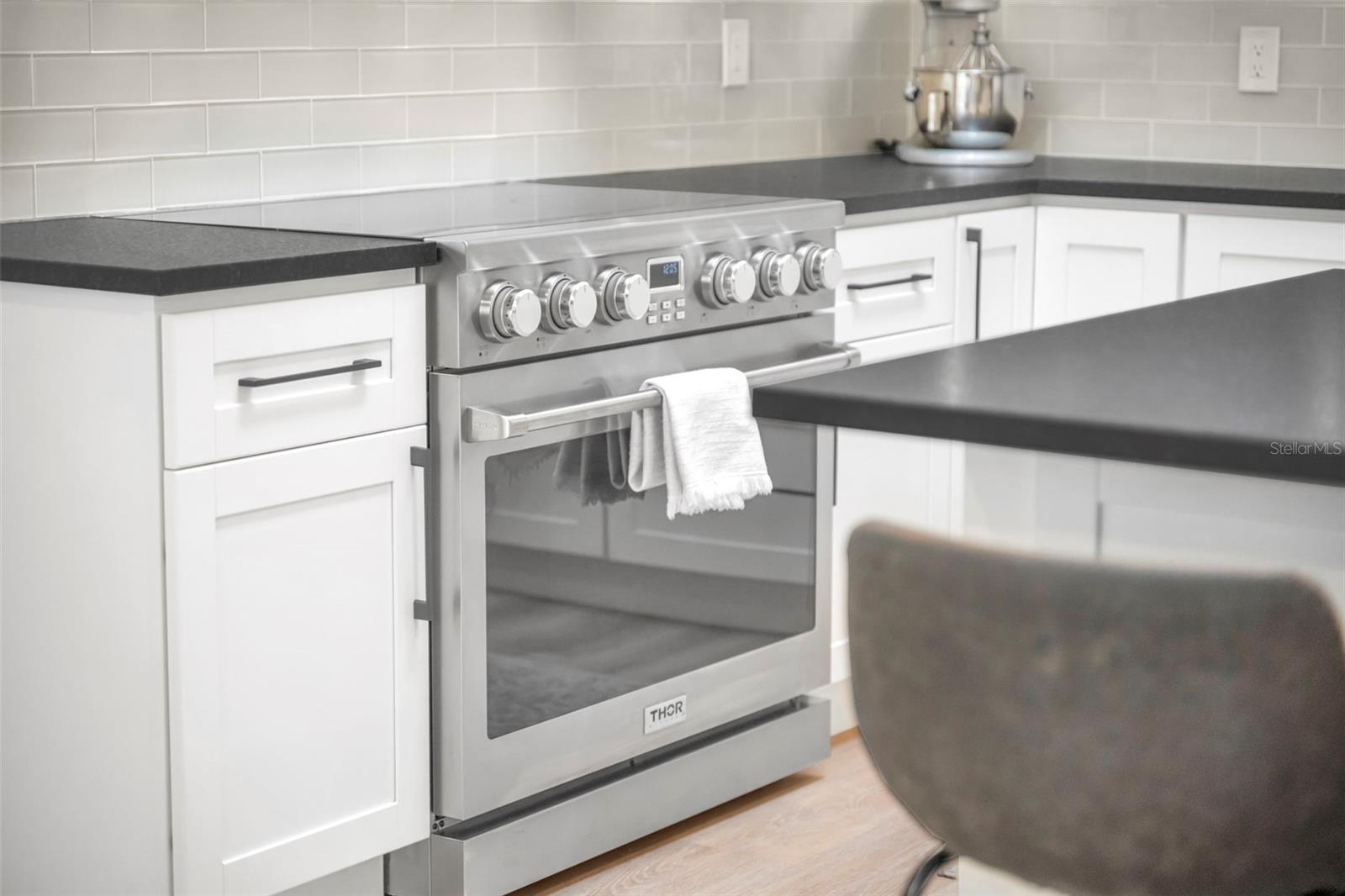 Listing photo id 10 for 853 Pine Shadow Drive