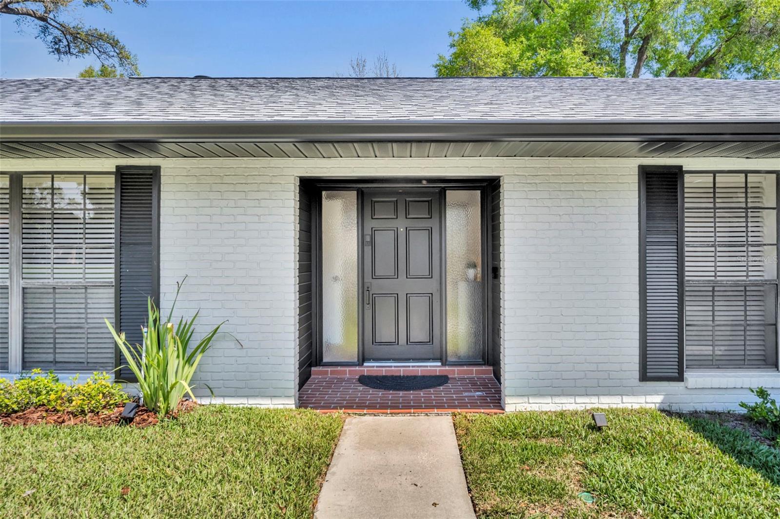 Listing photo id 0 for 853 Pine Shadow Drive