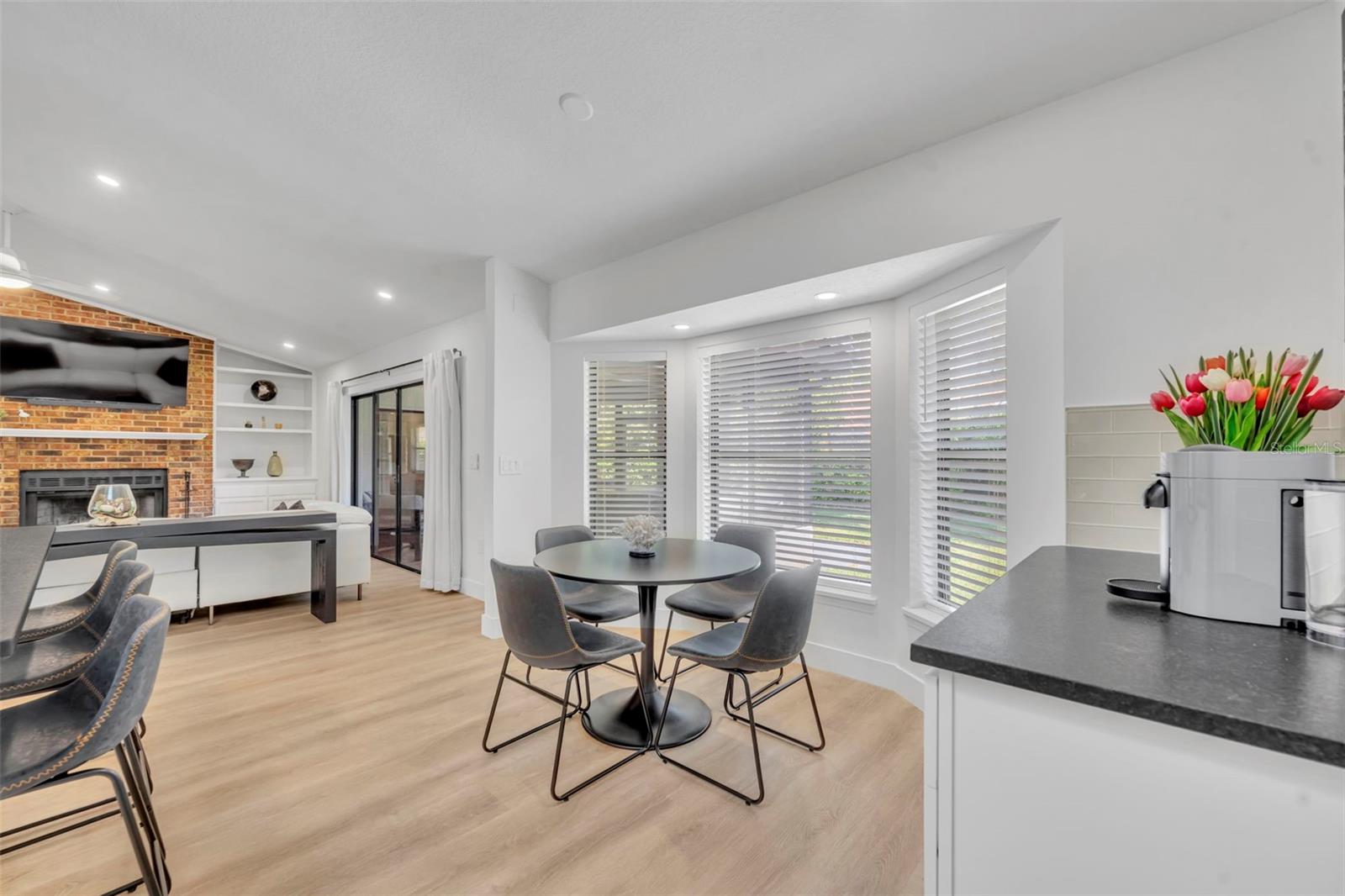 Listing photo id 20 for 853 Pine Shadow Drive