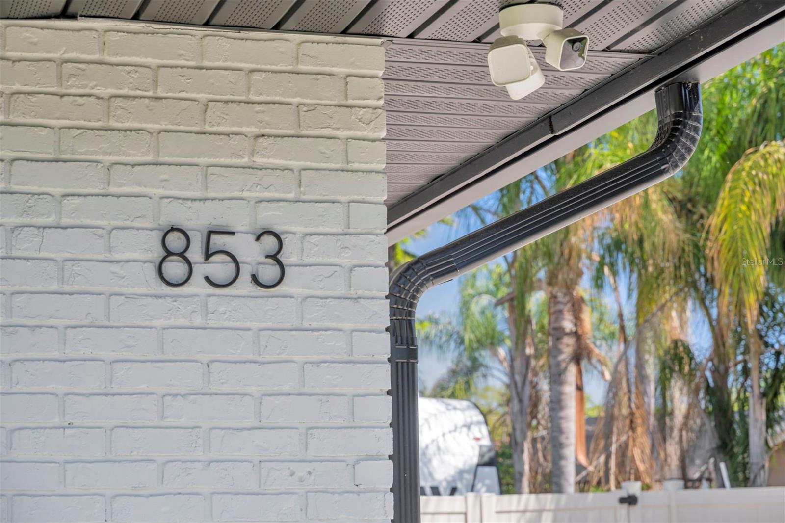 Listing photo id 1 for 853 Pine Shadow Drive