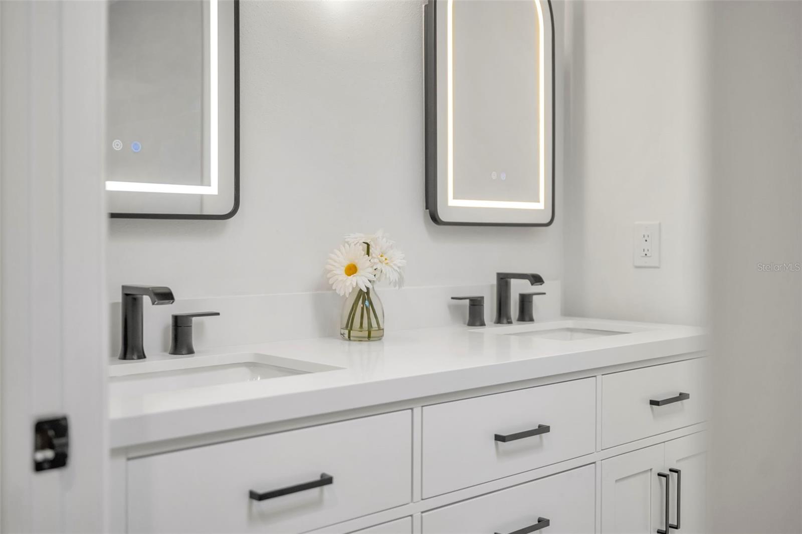 Listing photo id 33 for 853 Pine Shadow Drive