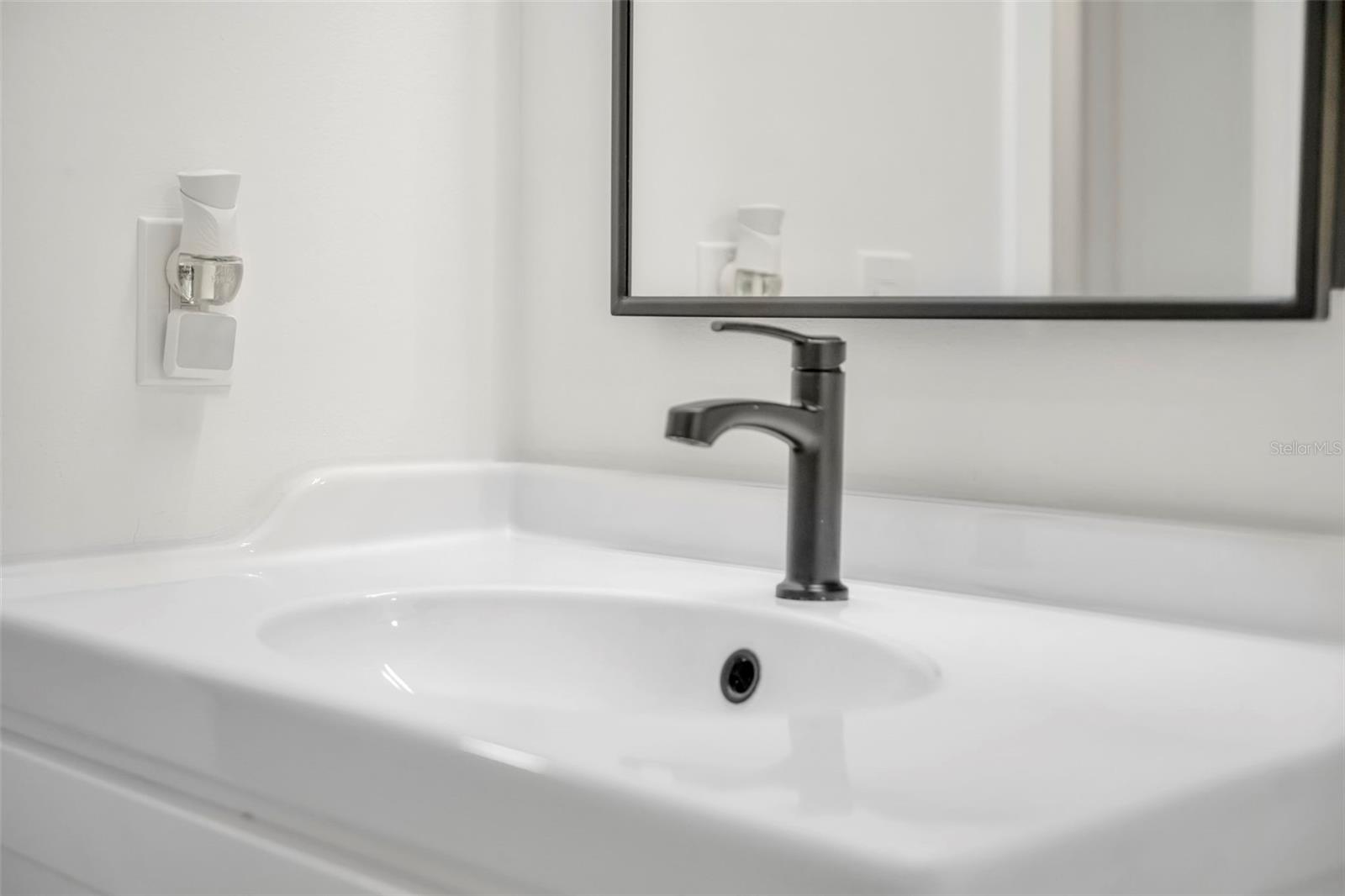 Listing photo id 38 for 853 Pine Shadow Drive