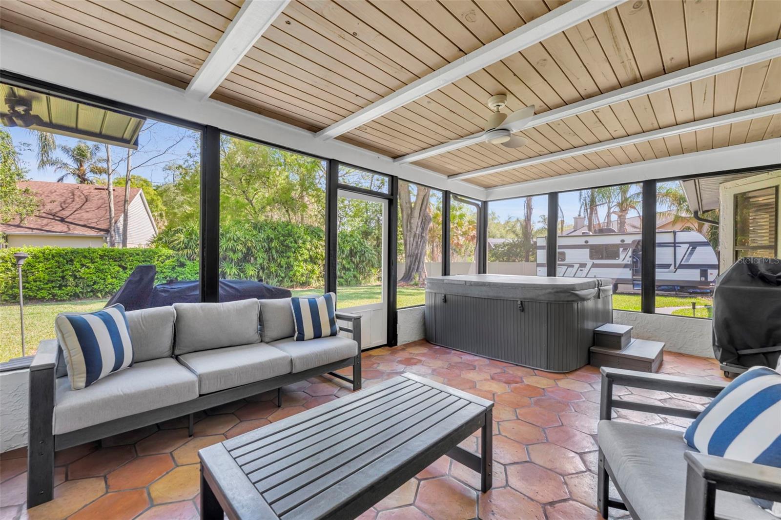 Listing photo id 44 for 853 Pine Shadow Drive