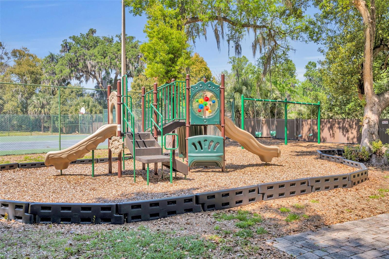 Listing photo id 56 for 853 Pine Shadow Drive