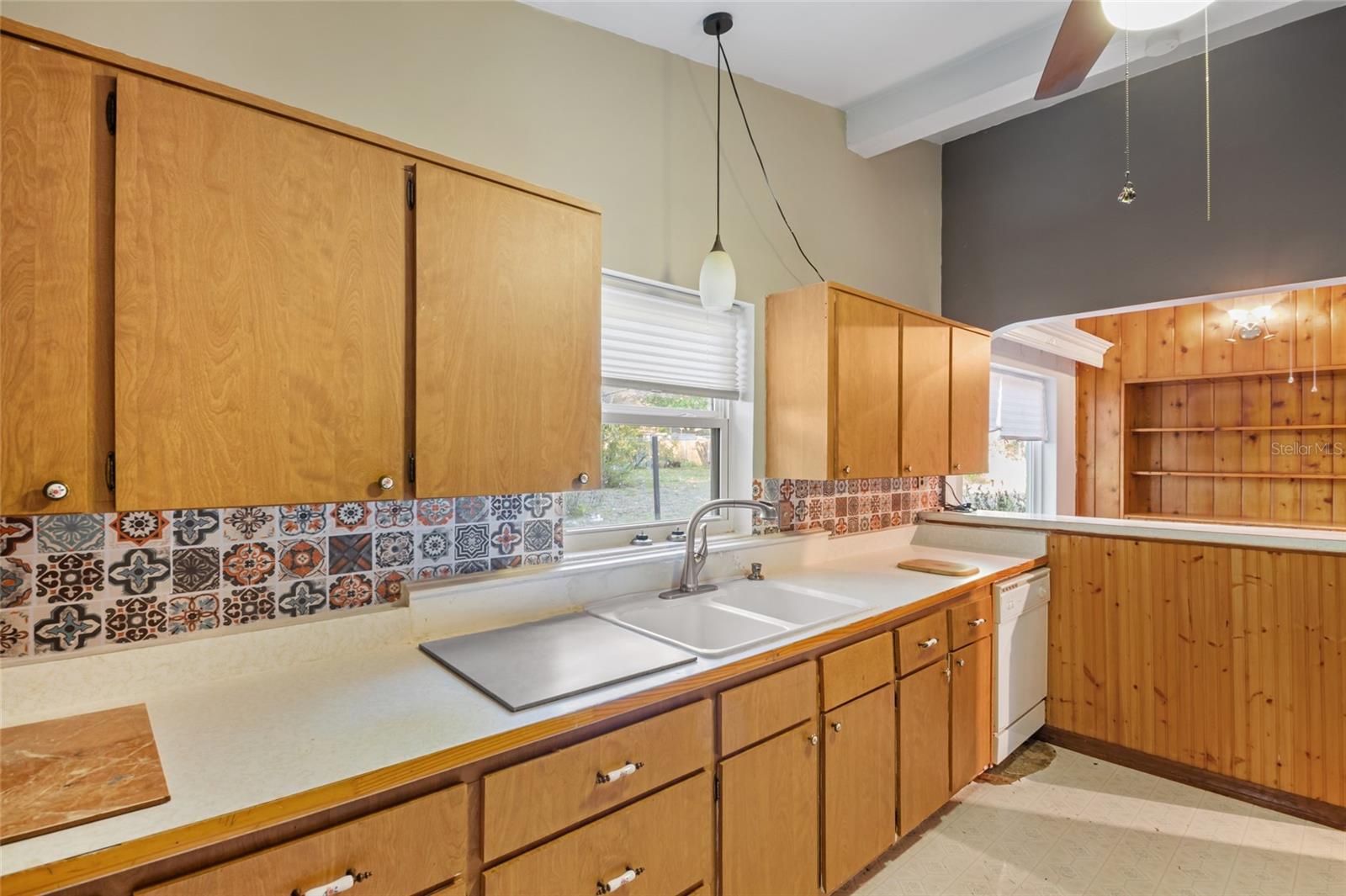 Image 10 of 49 For 2304 Vine Street