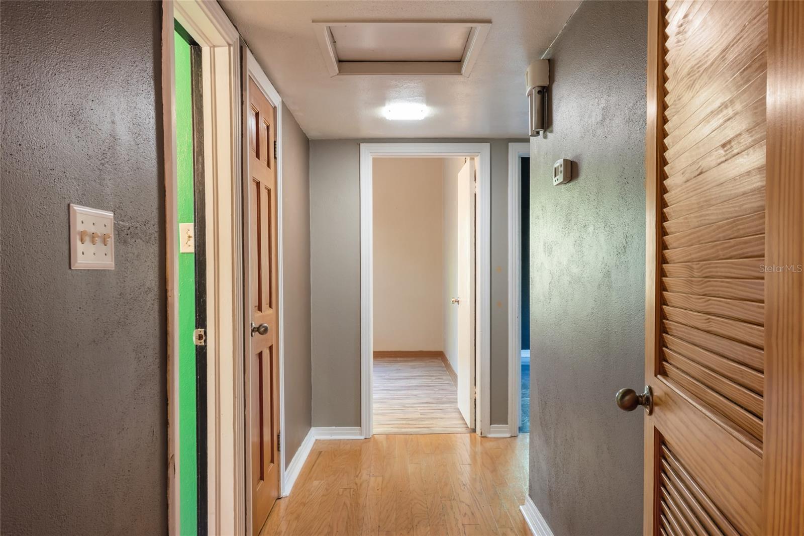 Image 11 of 49 For 2304 Vine Street