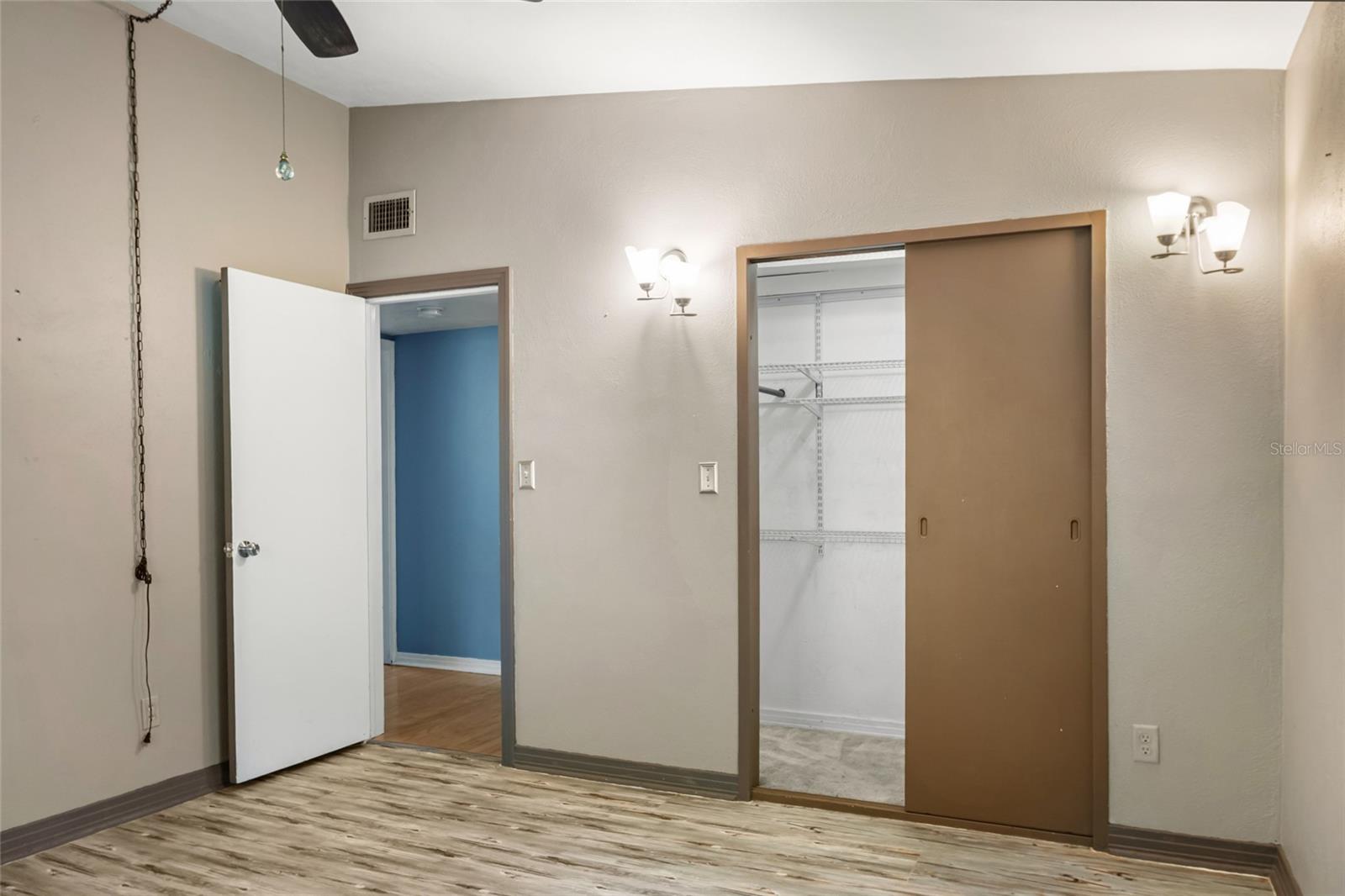 Image 16 of 49 For 2304 Vine Street