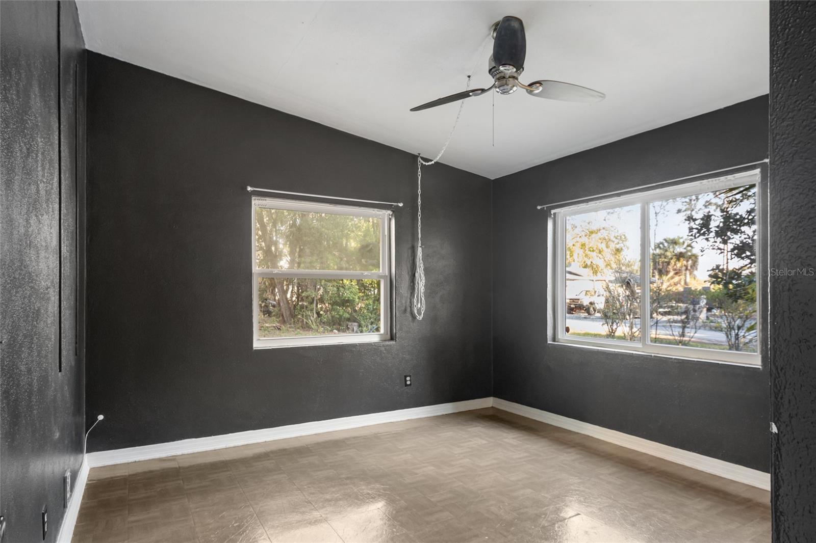 Image 18 of 49 For 2304 Vine Street