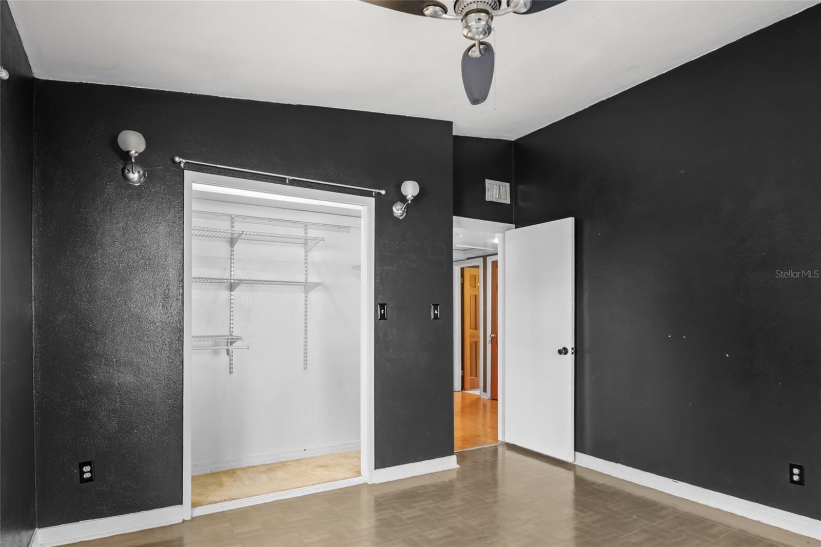 Image 20 of 49 For 2304 Vine Street