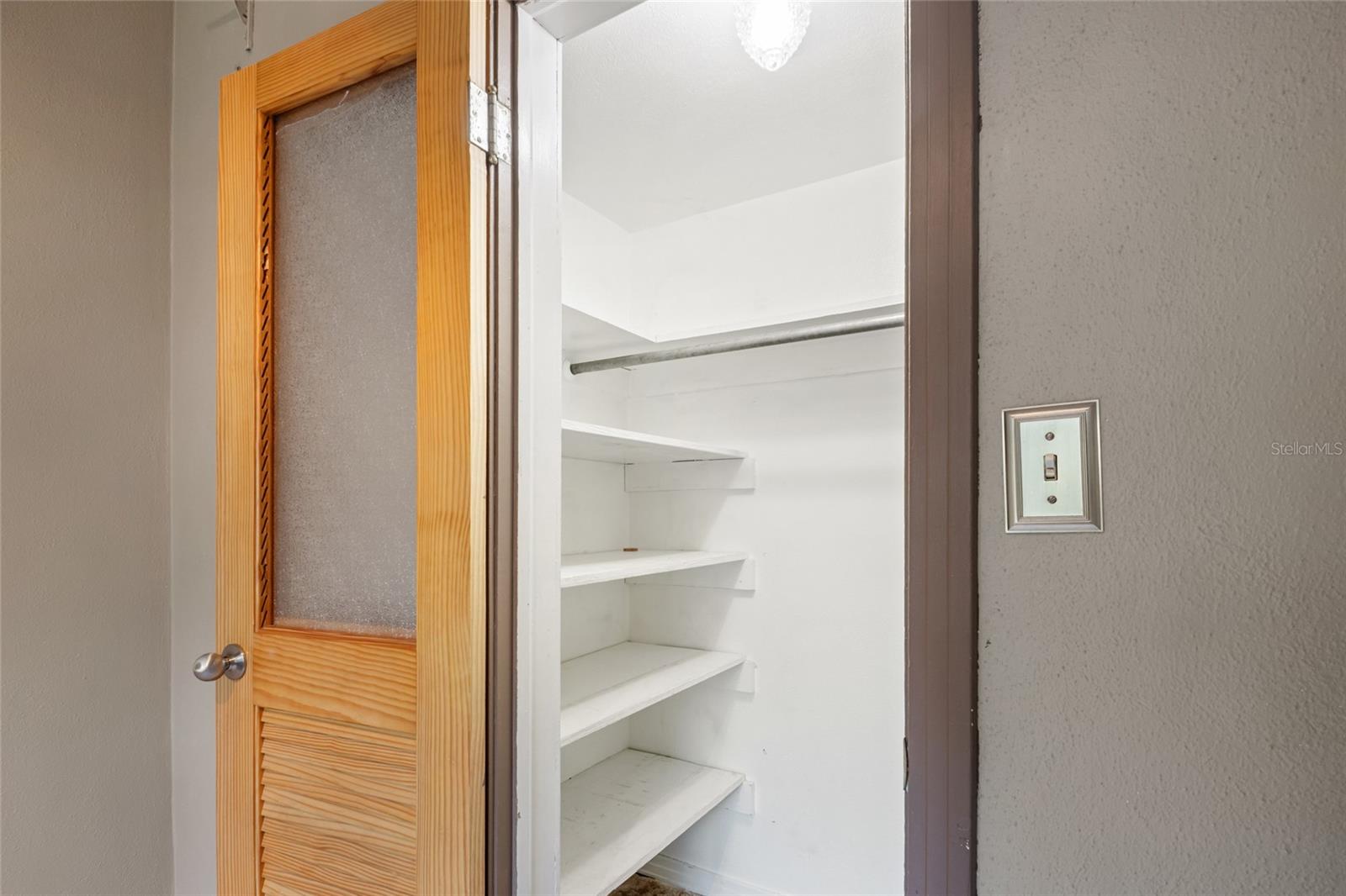 Image 25 of 49 For 2304 Vine Street