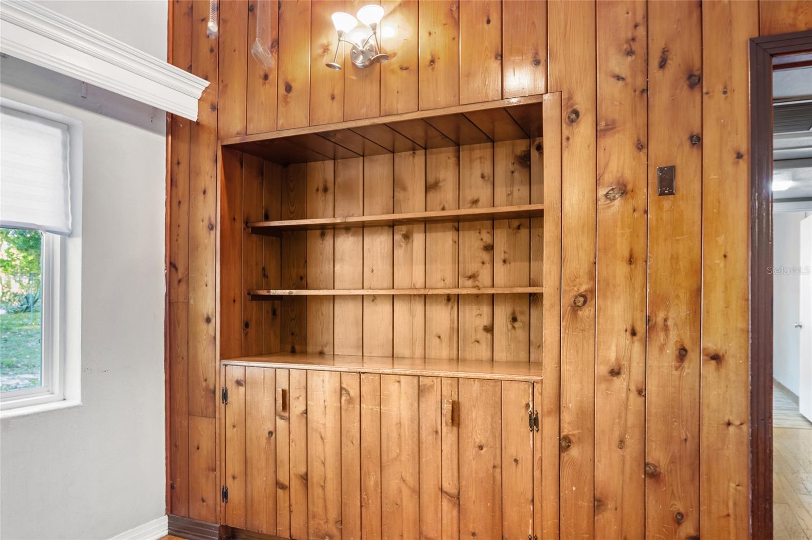 Image 7 of 49 For 2304 Vine Street