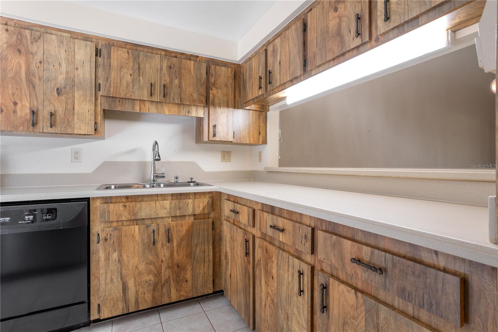 Image 10 of 56 For 618 Woodridge Drive