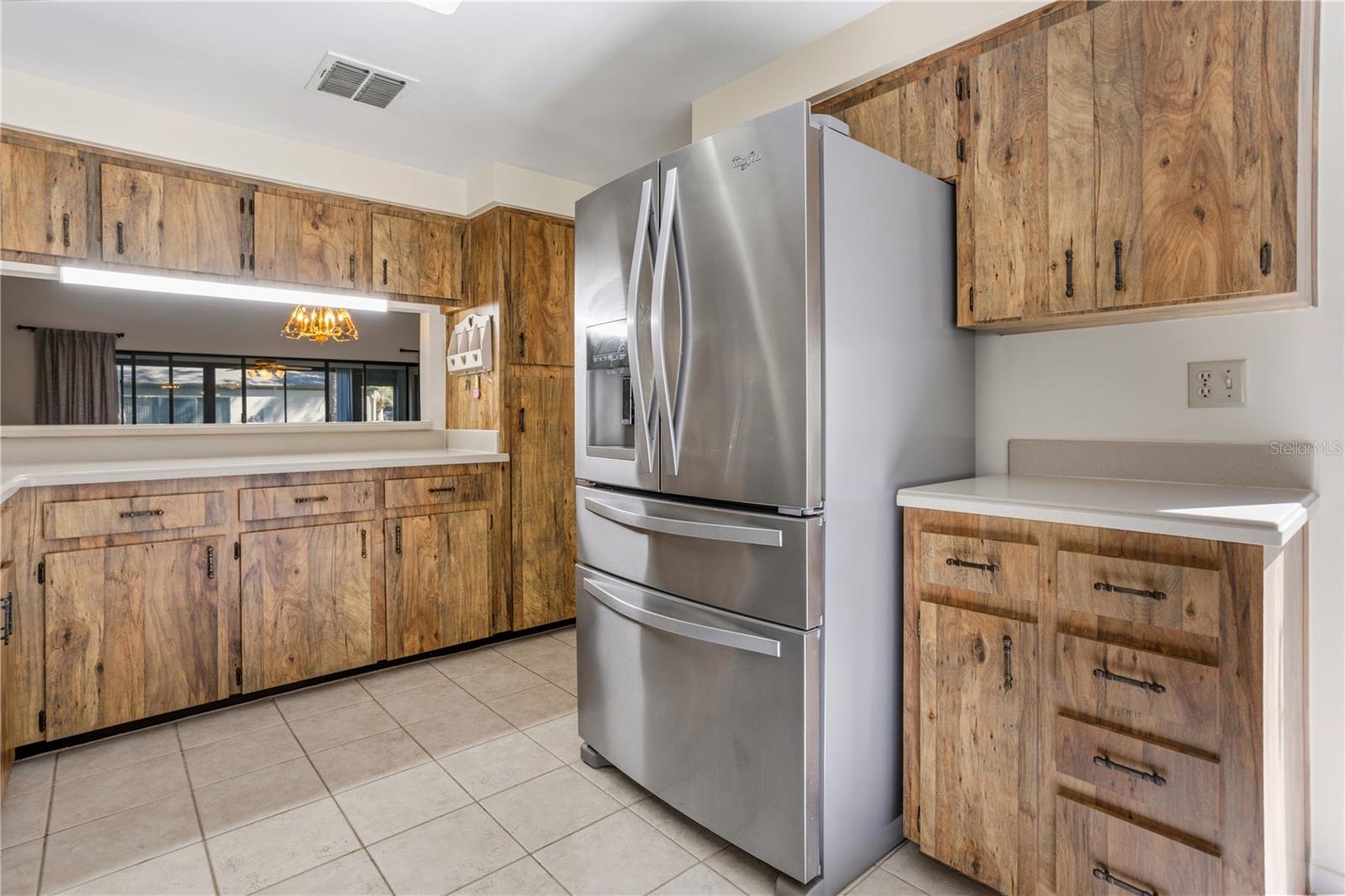 Image 11 of 56 For 618 Woodridge Drive