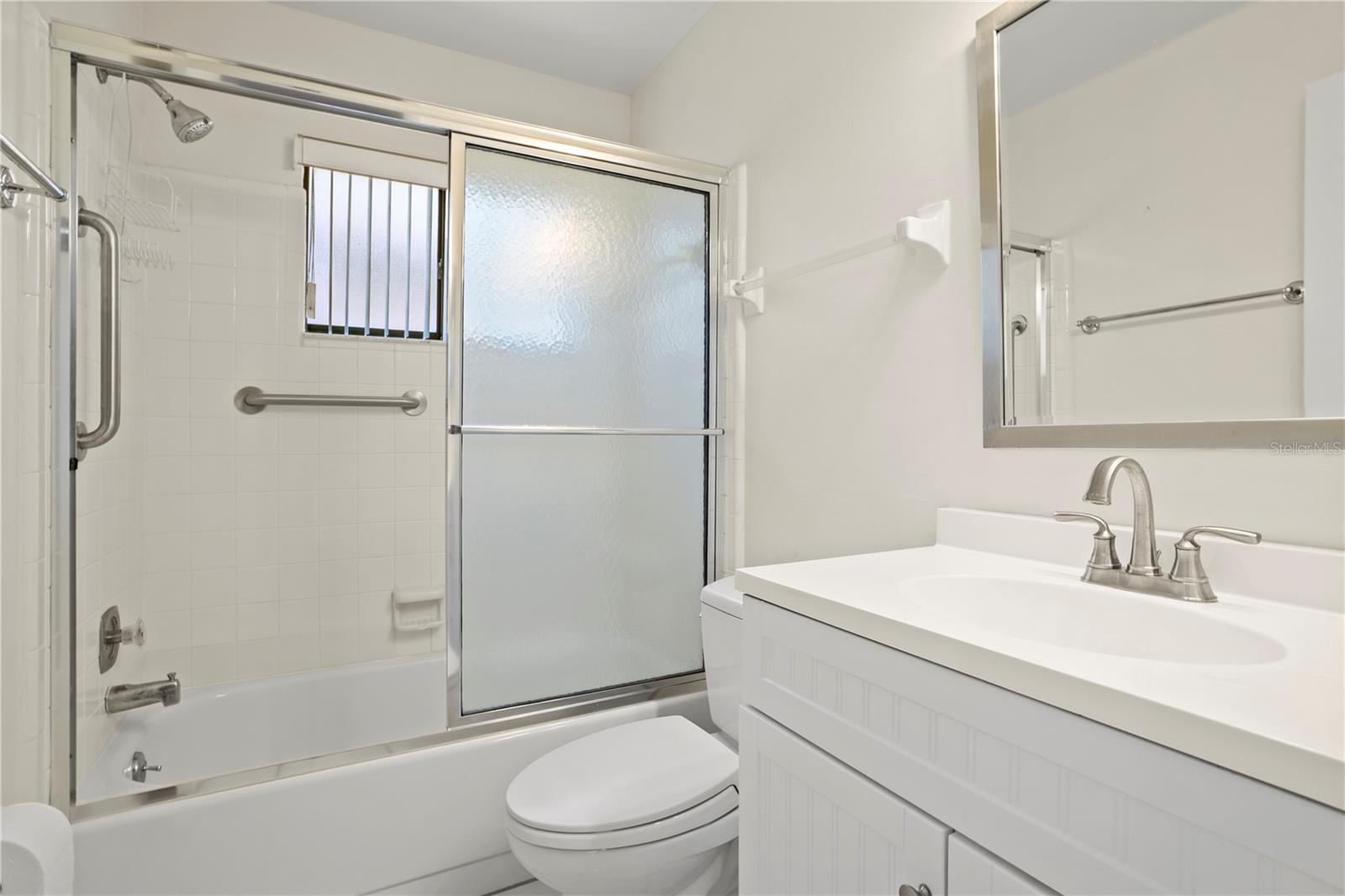 Image 18 of 56 For 618 Woodridge Drive