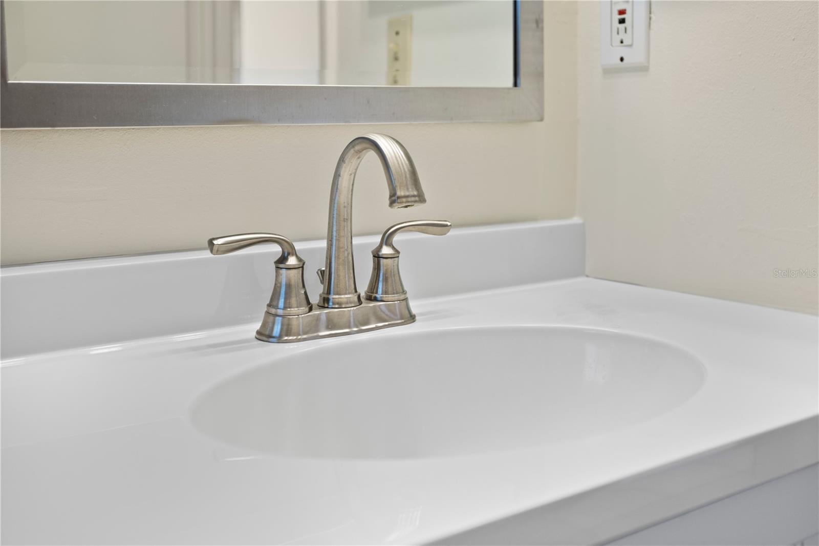 Image 19 of 56 For 618 Woodridge Drive