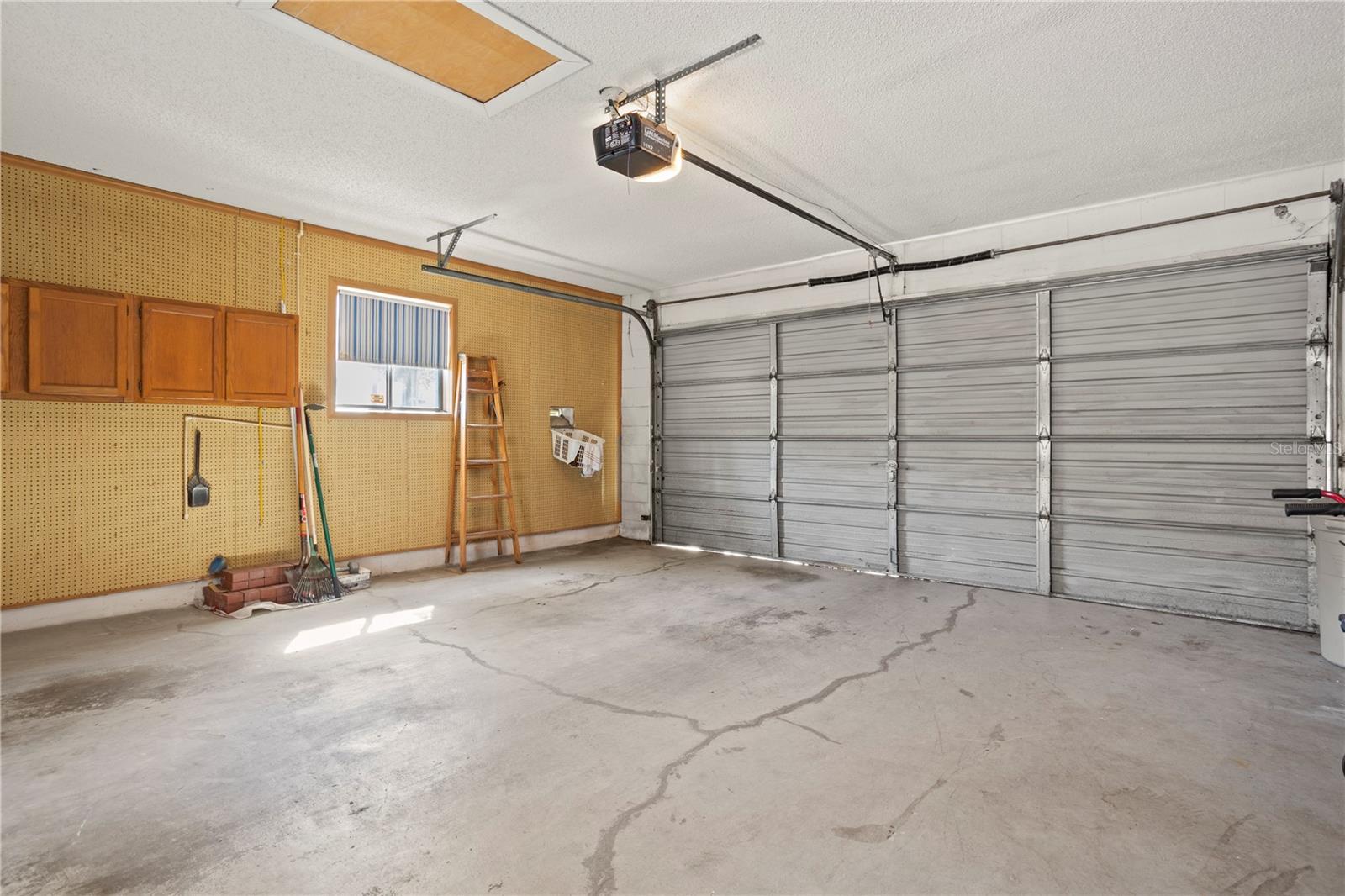 Image 26 of 56 For 618 Woodridge Drive