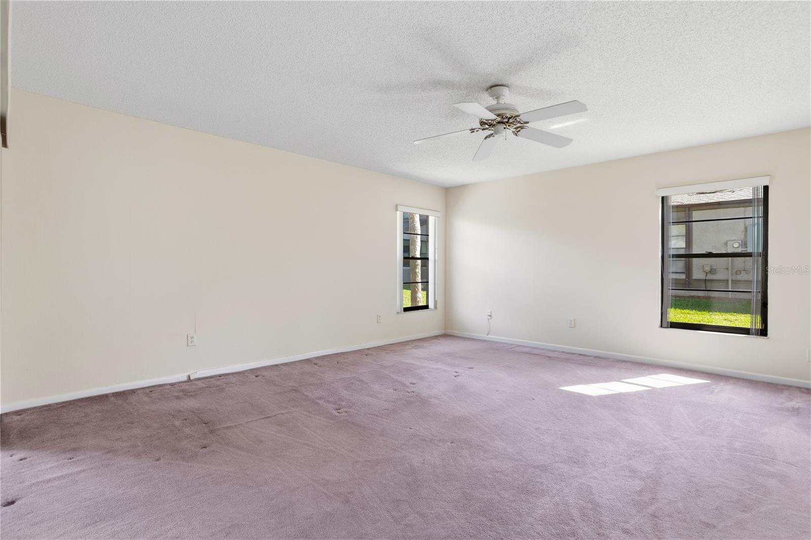 Image 31 of 56 For 618 Woodridge Drive