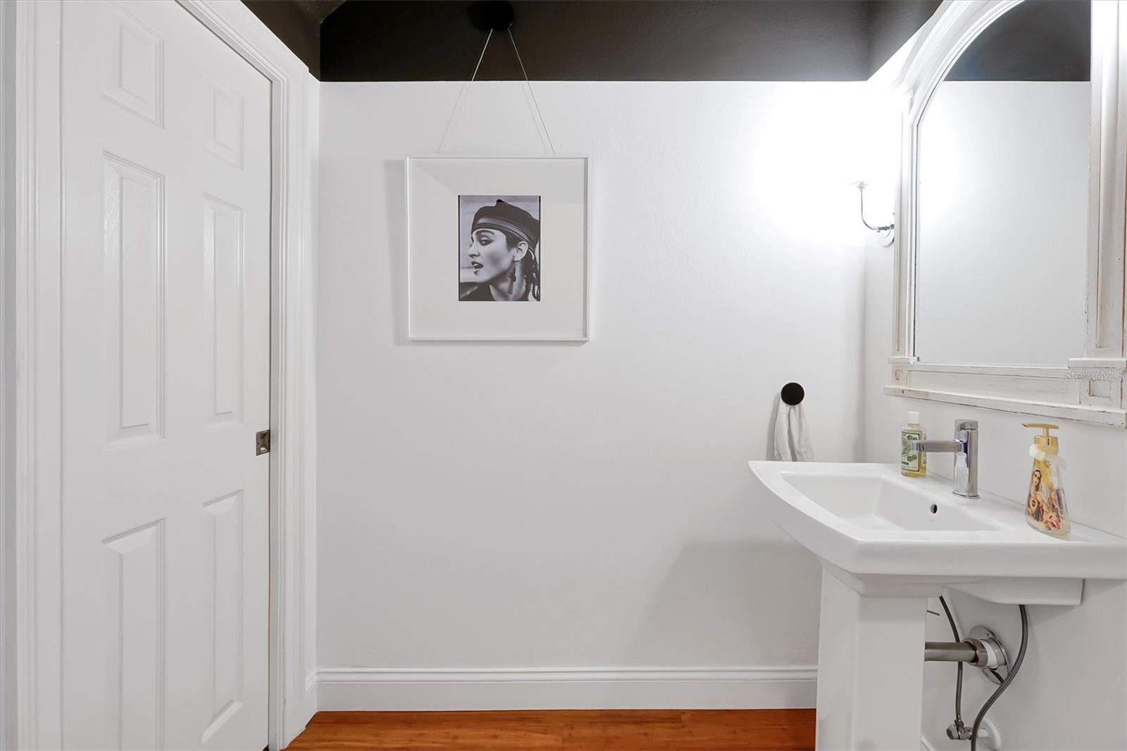 Image 18 of 59 For 7259 Regina Way