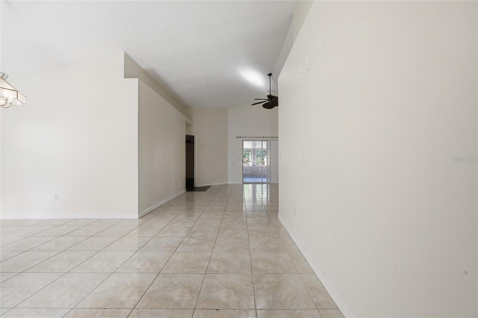 Image 15 of 44 For 1005 Delnova Lane