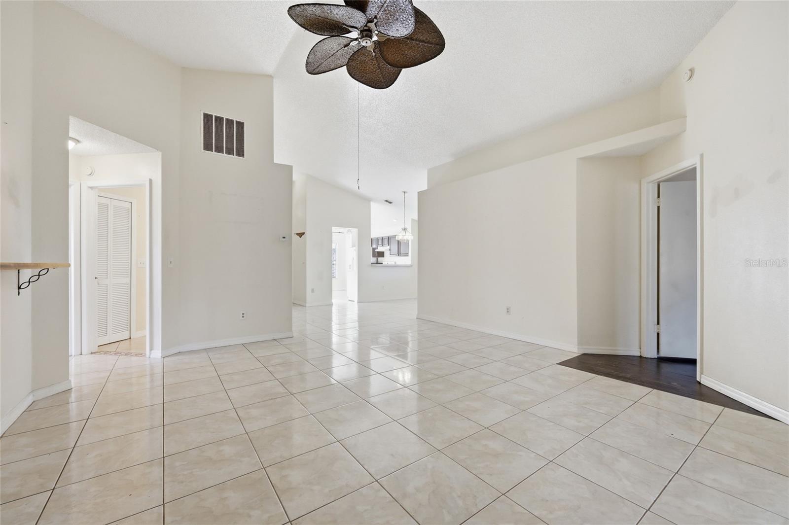 Image 16 of 44 For 1005 Delnova Lane