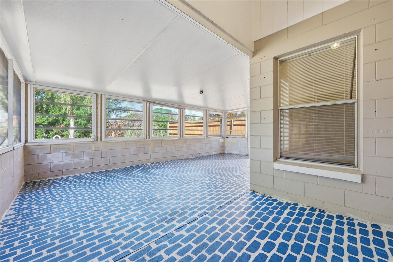 Image 30 of 44 For 1005 Delnova Lane