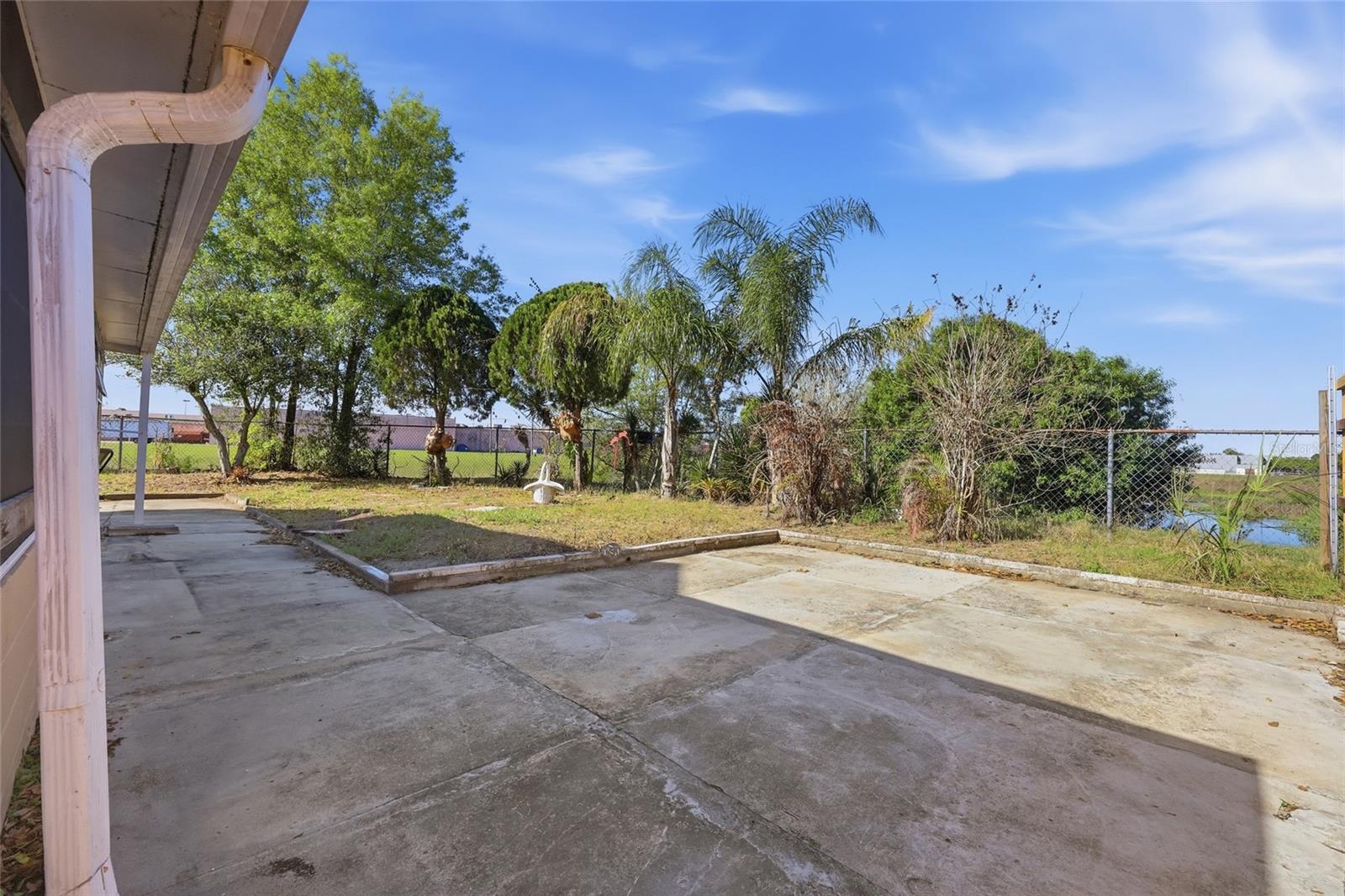 Image 33 of 44 For 1005 Delnova Lane