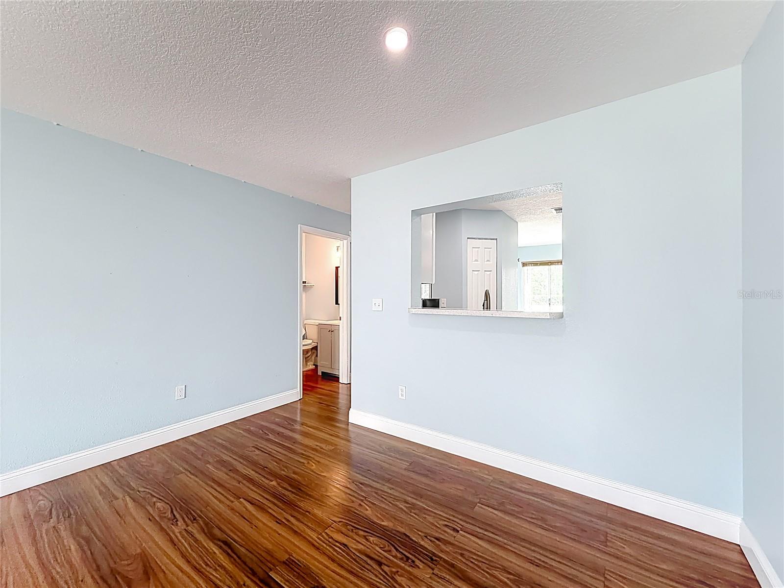 Image 13 of 47 For 2260 Grenwich Avenue 2260