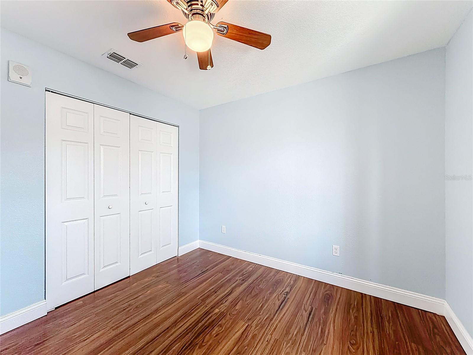 Image 20 of 47 For 2260 Grenwich Avenue 2260