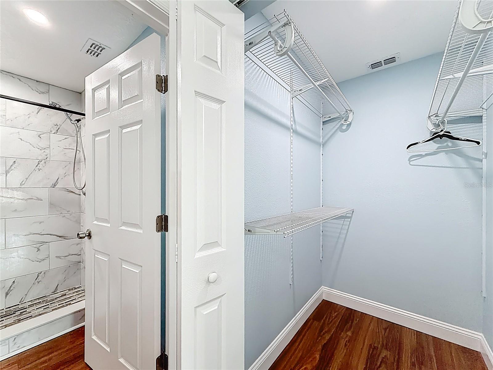 Image 36 of 47 For 2260 Grenwich Avenue 2260