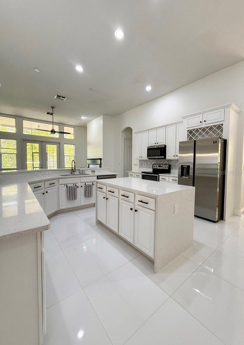 Image 10 of 18 For 12005 Summerspring Lakes Drive