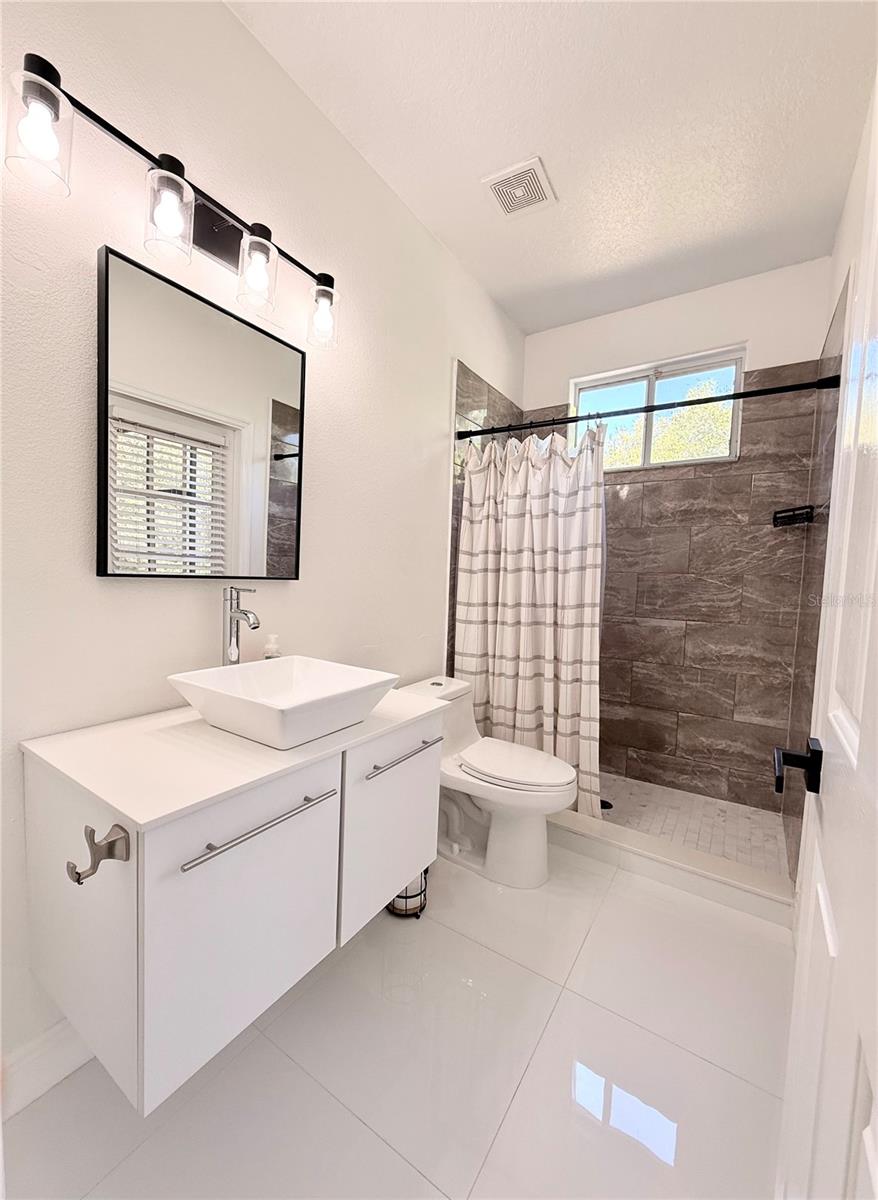 Image 14 of 18 For 12005 Summerspring Lakes Drive