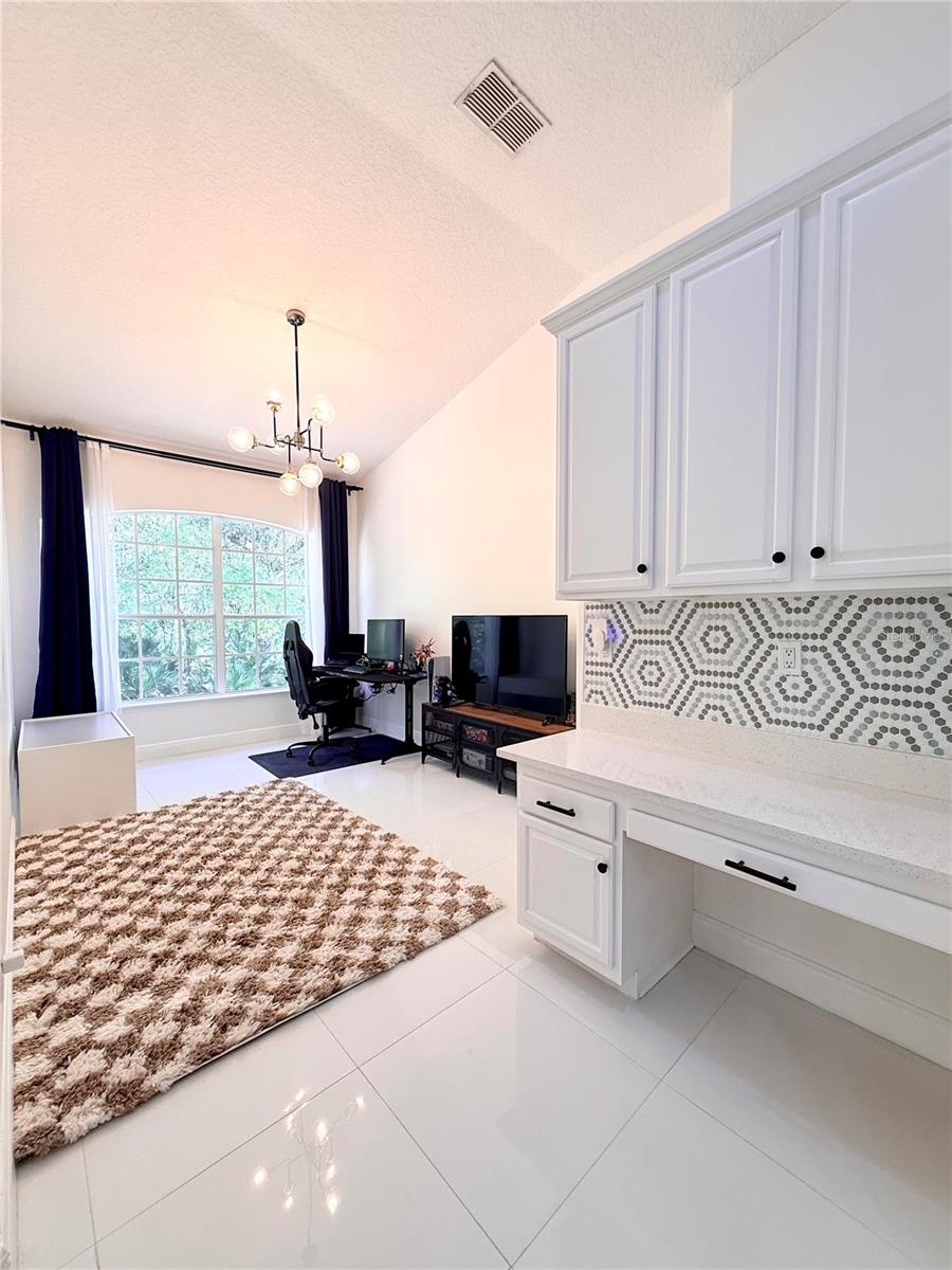 Image 15 of 18 For 12005 Summerspring Lakes Drive