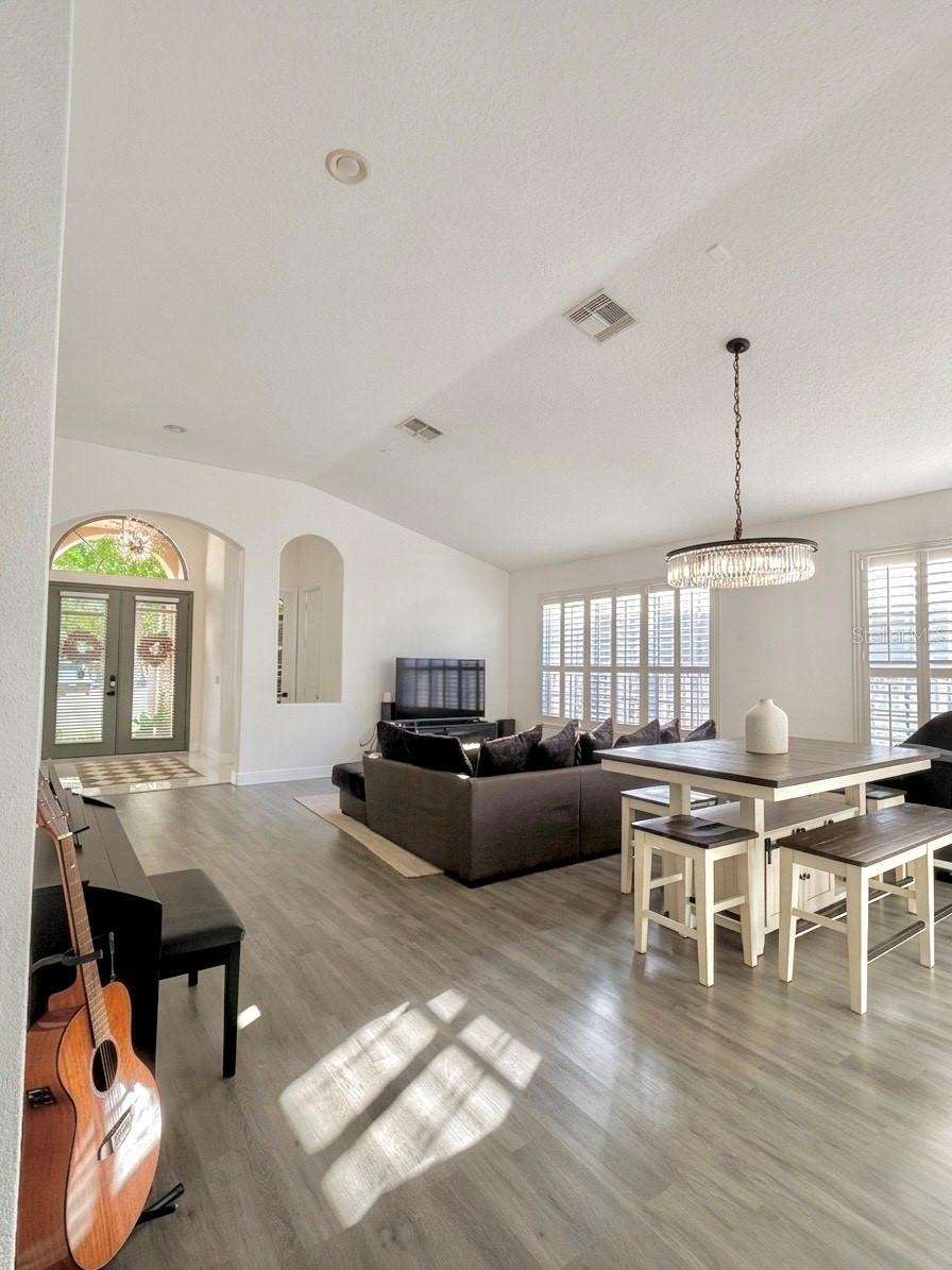 Image 5 of 18 For 12005 Summerspring Lakes Drive