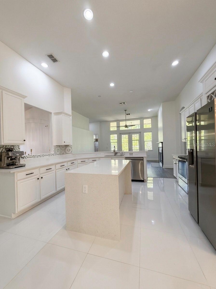 Image 9 of 18 For 12005 Summerspring Lakes Drive