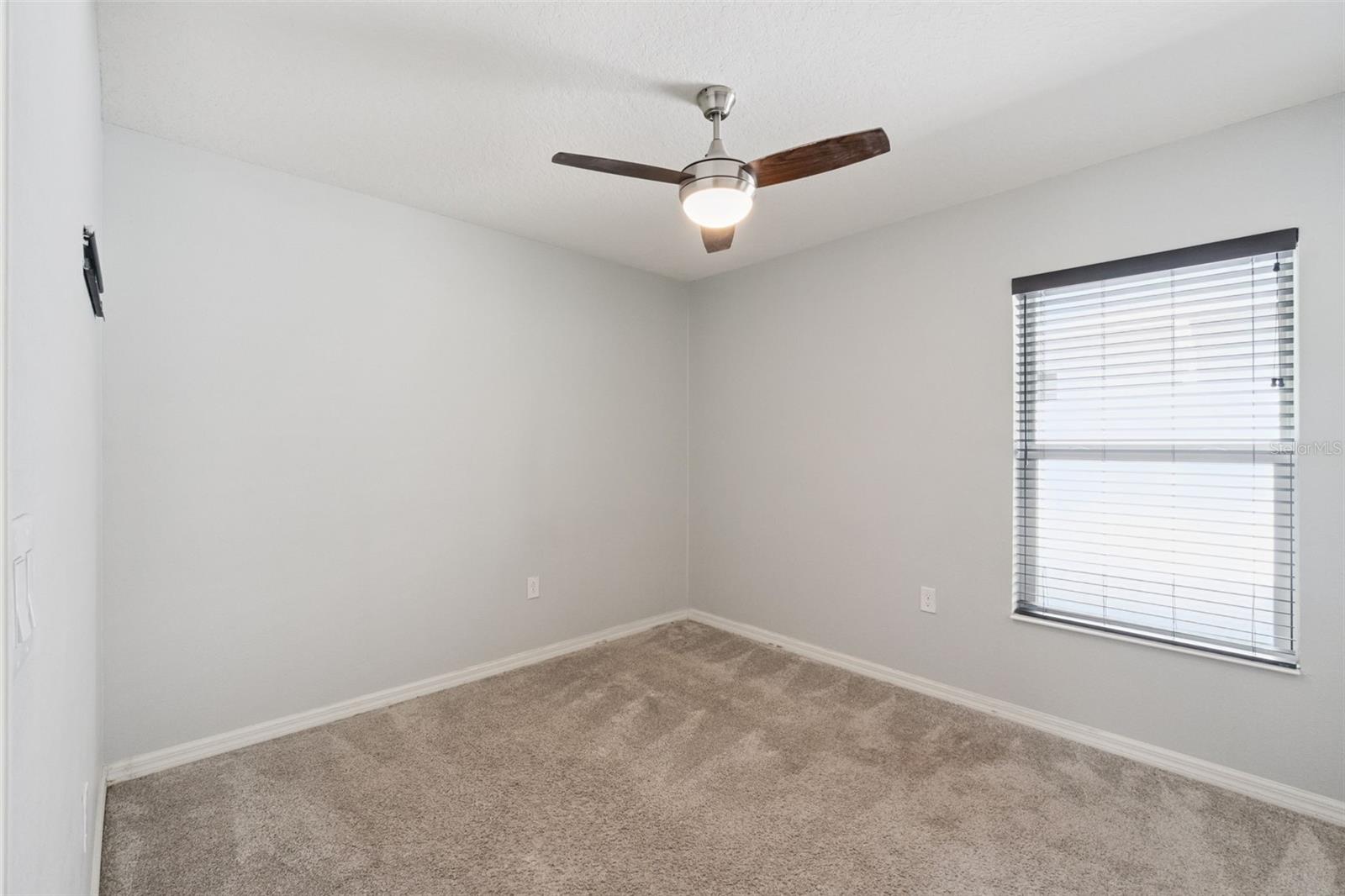 Image 10 of 20 For 3028 Lakes Crest Avenue