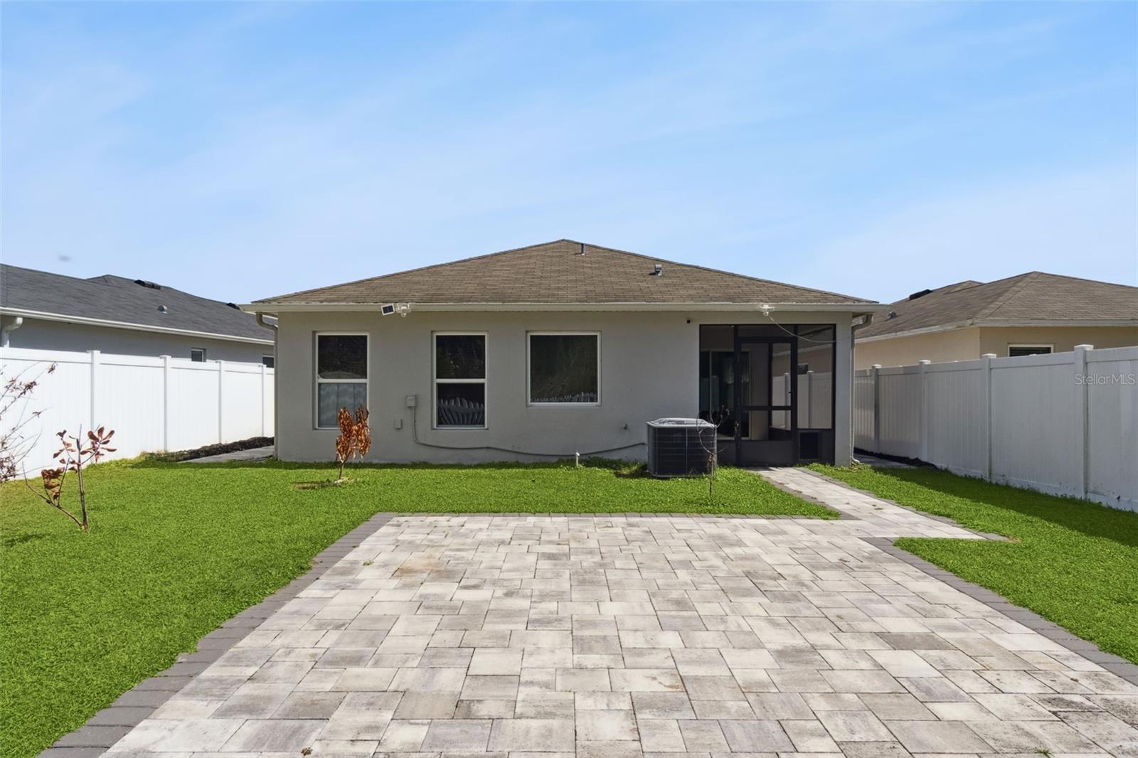 Image 14 of 20 For 3028 Lakes Crest Avenue