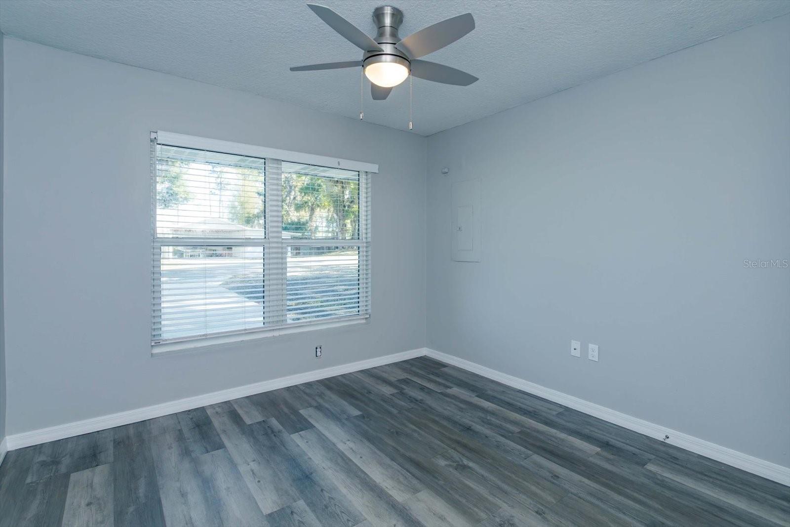 Image 13 of 20 For 302 Ballard Avenue