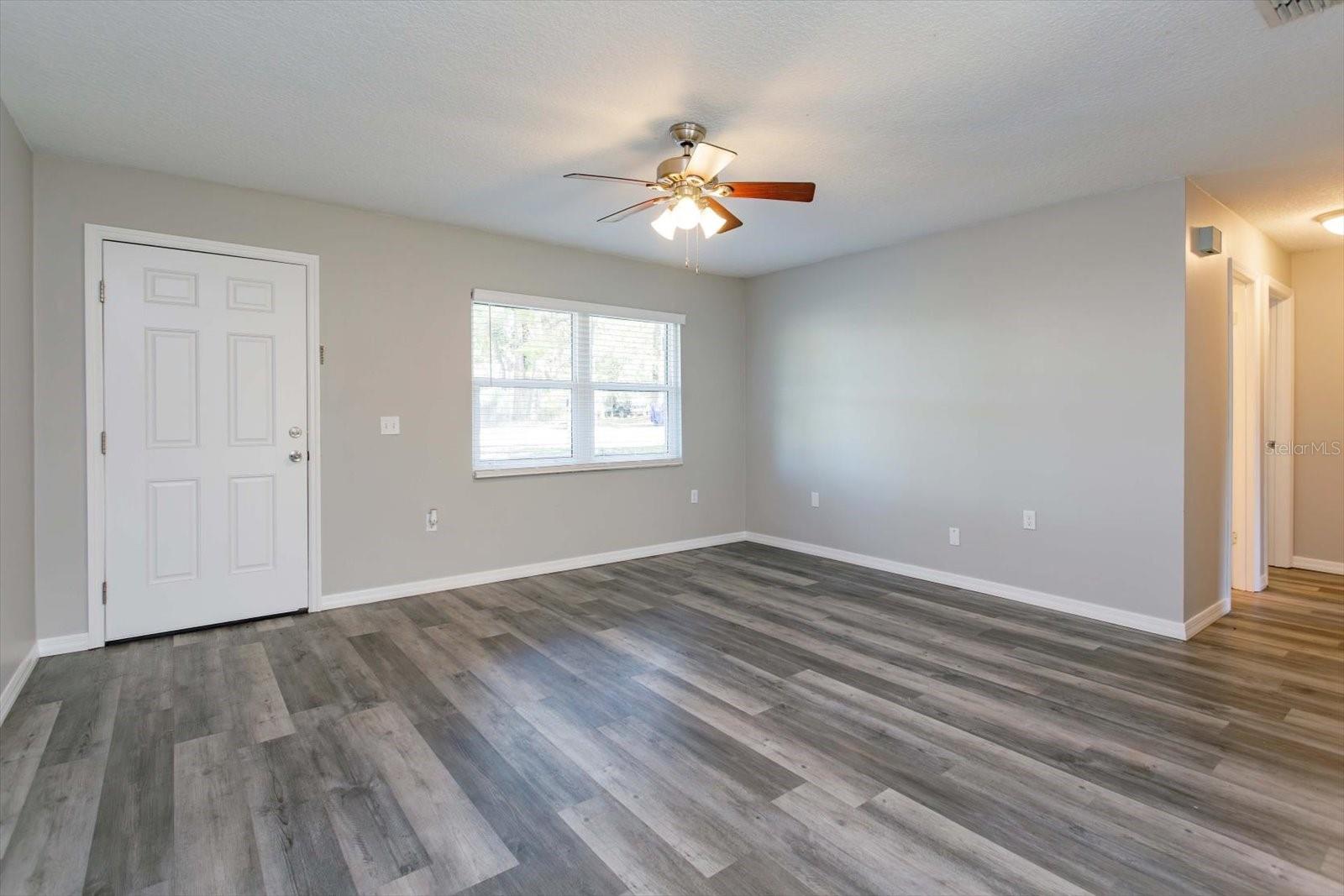 Image 4 of 20 For 302 Ballard Avenue