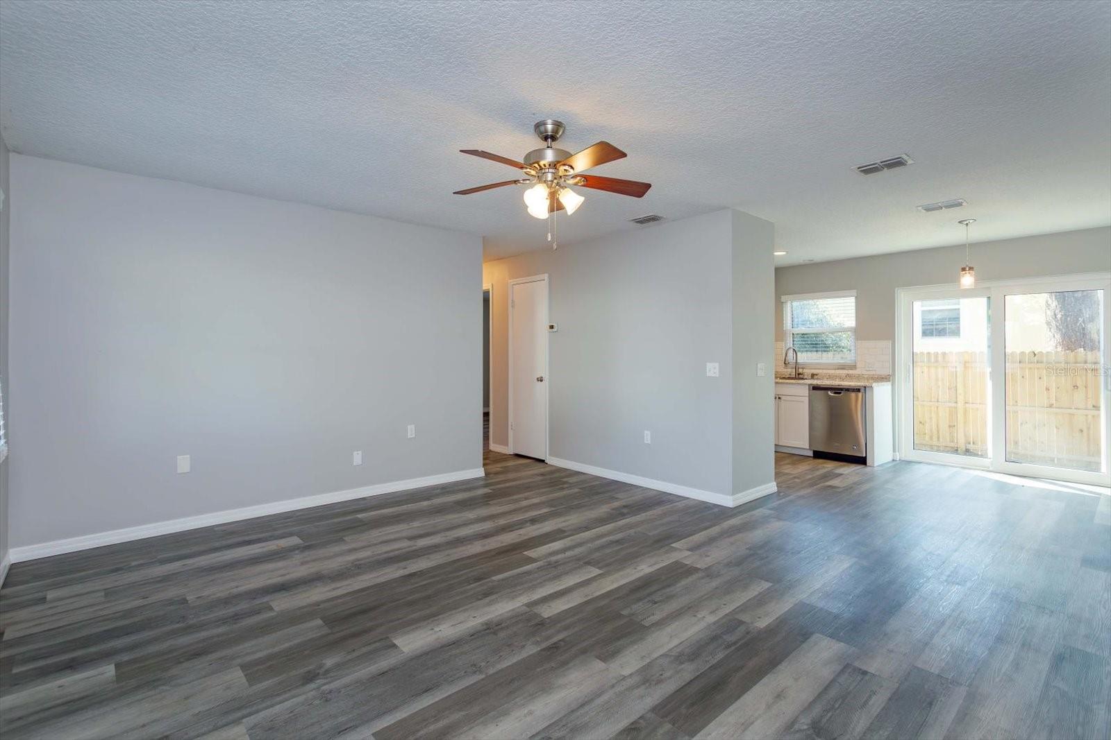 Image 5 of 20 For 302 Ballard Avenue