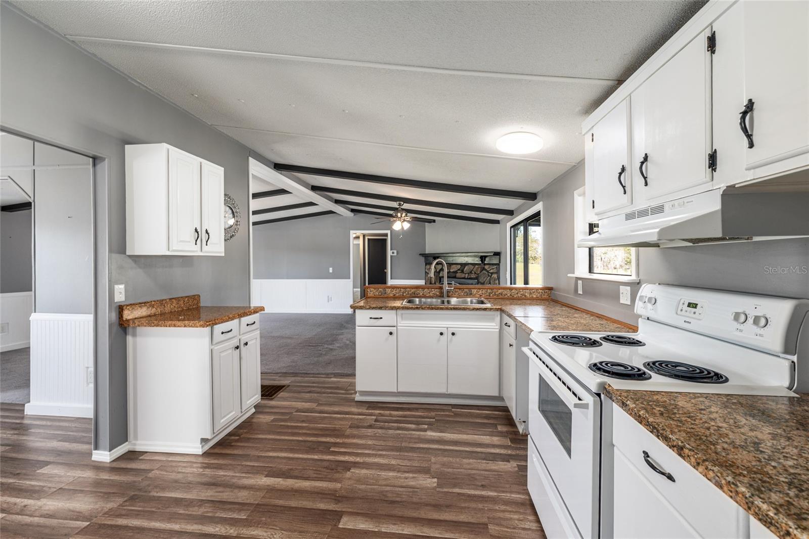 Image 15 of 74 For 5600 39th Street