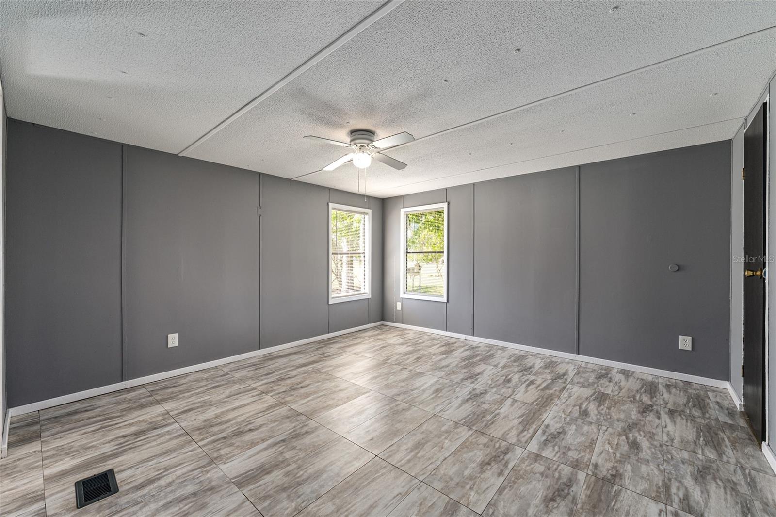 Image 27 of 74 For 5600 39th Street