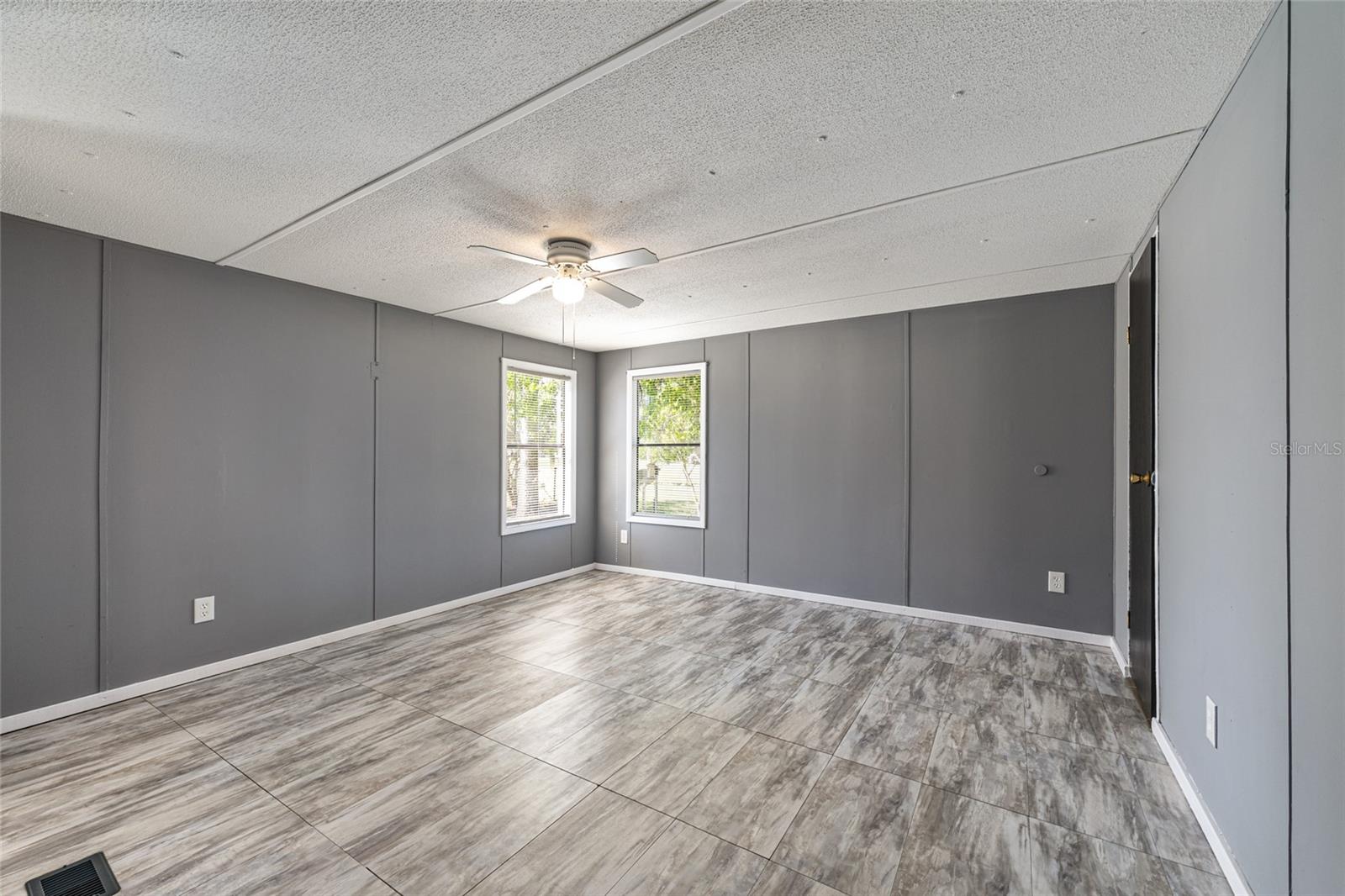 Image 28 of 74 For 5600 39th Street